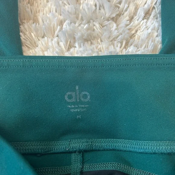 ALO Yoga Talia Full Length Leggings in Evermint Green Size Medium High Rise - Picture 7 of 9